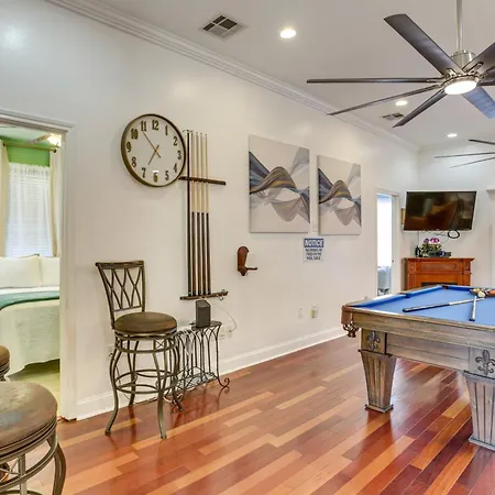 Holiday home 5 Mi To Bourbon St: Nola W/ Fenced Yard!