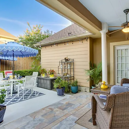 5 Mi To Bourbon St: Nola W/ Fenced Yard! Holiday home *