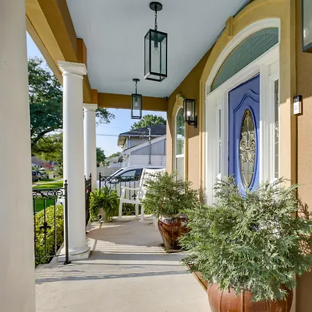 Holiday home 5 Mi To Bourbon St: Nola W/ Fenced Yard!