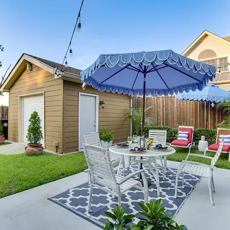 5 Mi To Bourbon St: Nola W/ Fenced Yard! Holiday home New Orleans