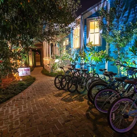 Bed & Breakfast 5 Bedroom - Sleeps 8! Steps From Bourbon Street! 3*