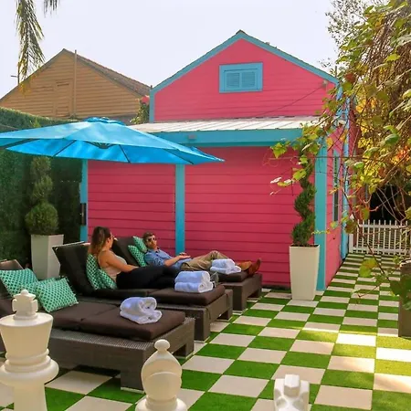 5 Bedroom - Sleeps 8! Steps From Bourbon Street! Bed & Breakfast New Orleans