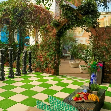 Bed & Breakfast 5 Bedroom - Sleeps 8! Steps From Bourbon Street! New Orleans