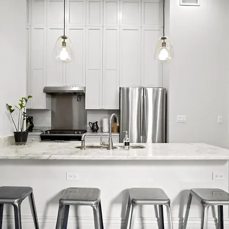 Hotel 4br Gem On Gravier Close To Dining & Souvenirs *