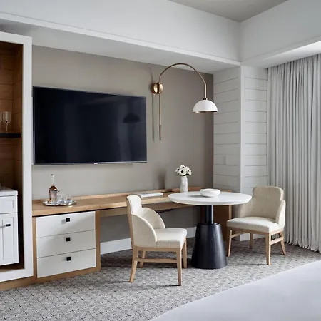 Four Seasons Hotel 5*