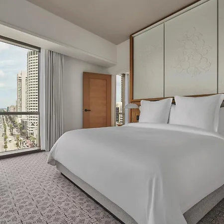 Four Seasons Hotel New Orleans