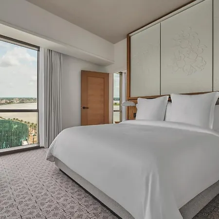 Four Seasons Hotel New Orleans