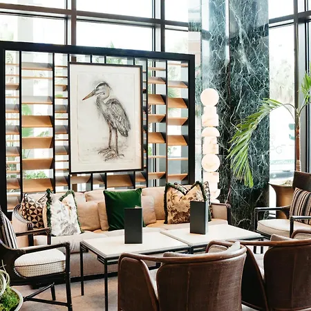 Four Seasons Hotel 5*
