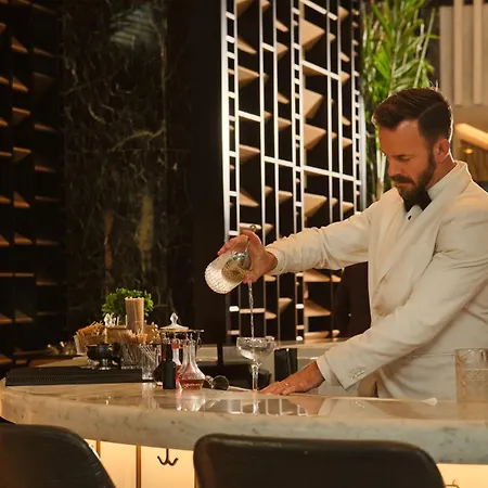 Four Seasons 5*