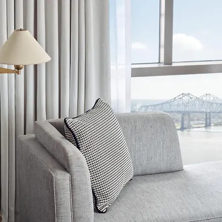 Four Seasons Hotel 5*