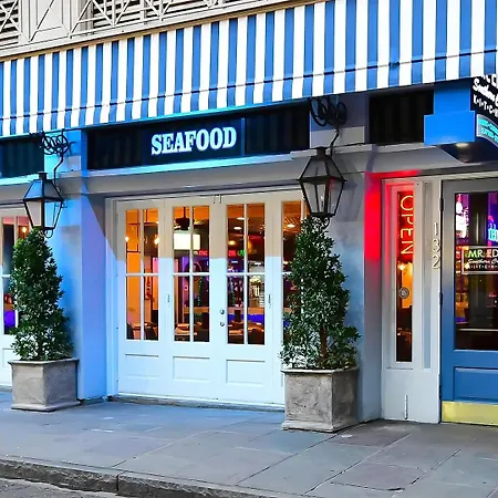 Hotel Wyndham French Quarter 4*