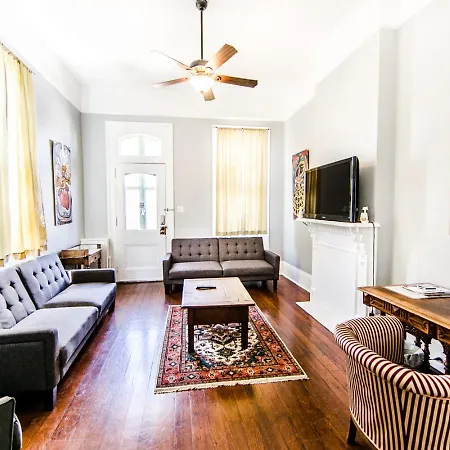 Historic Treme Creole Historic Getaways W Pool Bed & Breakfast