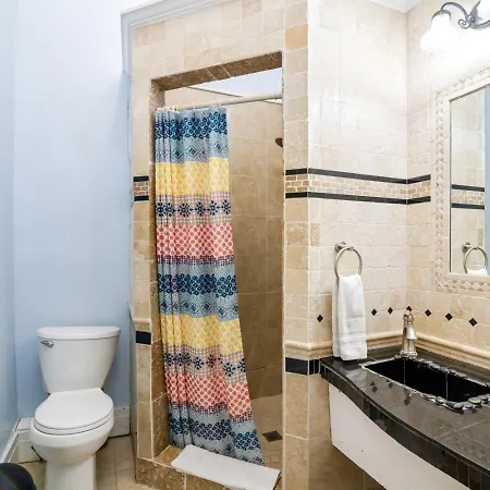 Governors Mansion 5 Bedroom-3 Bath * New Orleans