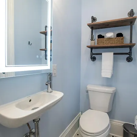 Holiday home St Philip Gem 5 Bed-5 Bath Steps To Fq - Monthly