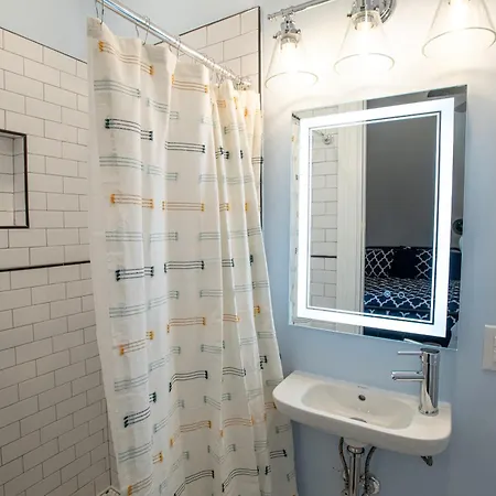 St Philip Gem 5 Bed-5 Bath Steps To Fq - Monthly Holiday home
