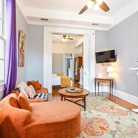 Bed & Breakfast Ursulines Colorful Historic Near French Qtr