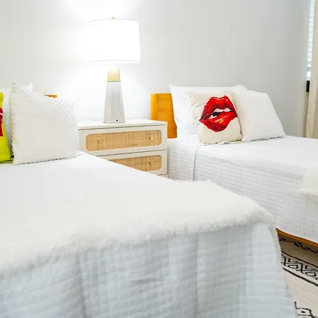 Holiday home Shimmering New Nola Tvs In Bedrooms & Parking New Orleans
