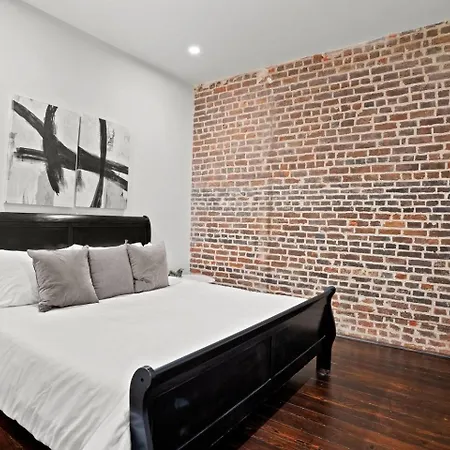 Group-friendly Near Bourbon Street Hotel *