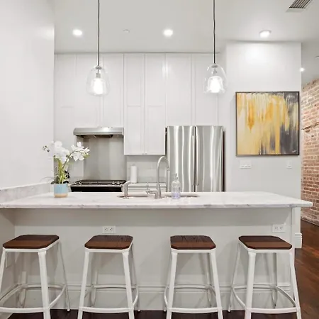 Hotel Group-friendly Near Bourbon Street New Orleans
