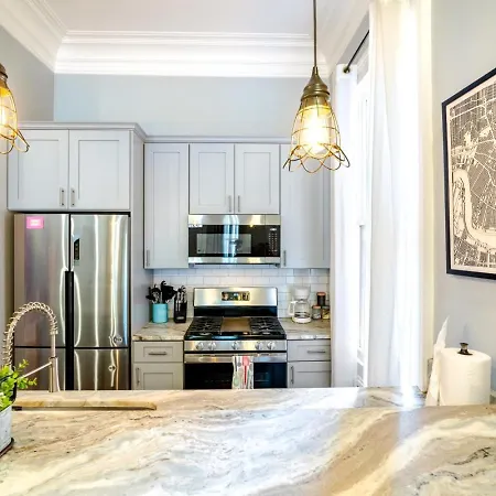Governors Historic 5bed-5ba Apartment New Orleans