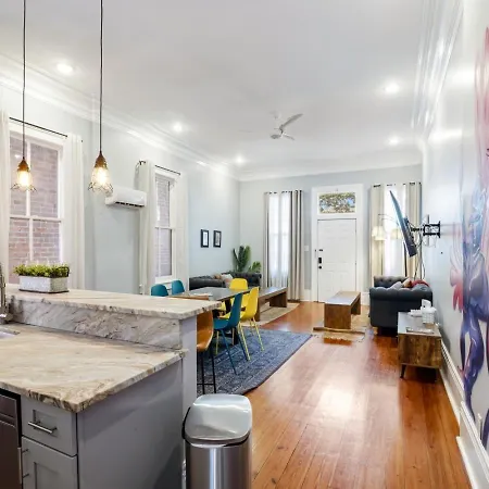 Governors Historic 5bed-5ba Apartment