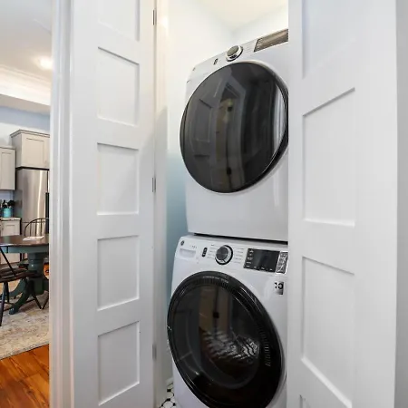 Governors - Steps To French Quarter Apartment *