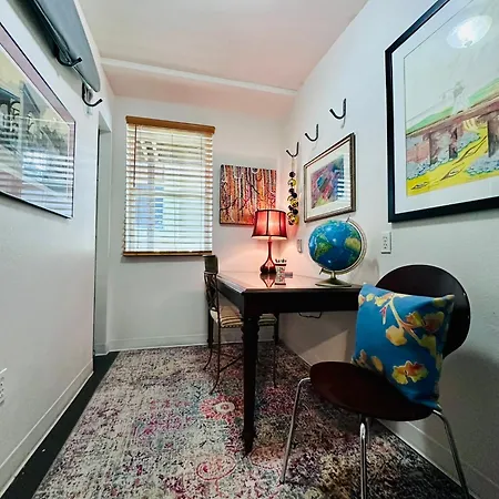 Apartment 3 Bedroom Private First Floor Apartment In Marigny Sleeps 6 Walk To Frenchmen & Bourbon & French Quarter *