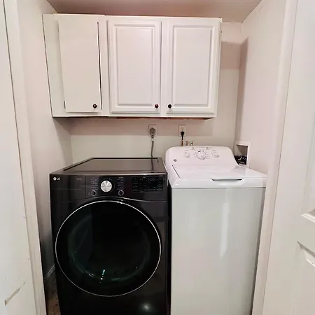 3 Bedroom Private First Floor Apartment In Marigny Sleeps 6 Walk To Frenchmen & Bourbon & French Quarter Apartment *