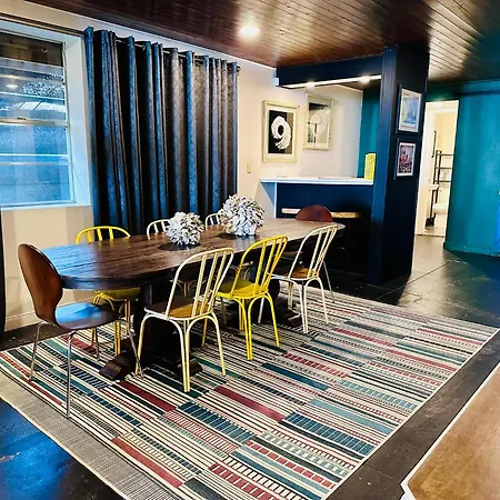 Apartment 3 Bedroom Private First Floor Apartment In Marigny Sleeps 6 Walk To Frenchmen & Bourbon & French Quarter *