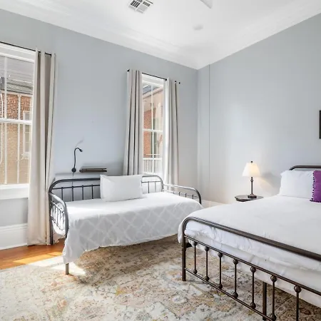 Apartment Governors Historic 5bed-5ba *