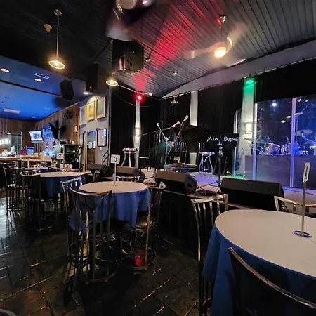 Cute 1bed 1bath 4 Blocks From French Q And Steps To Jazz & Music Venues *