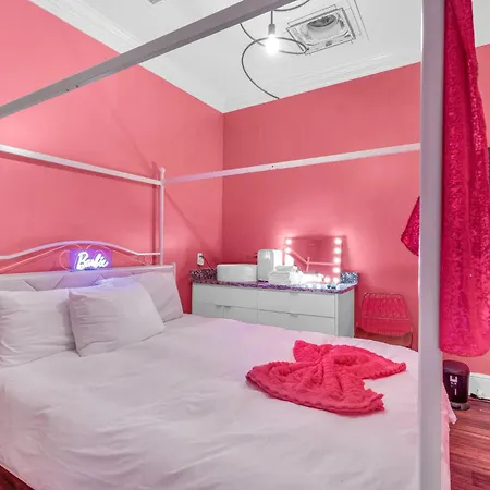 Bed & Breakfast Barbie Dream W Hot Tub Sauna Near Fq 3*