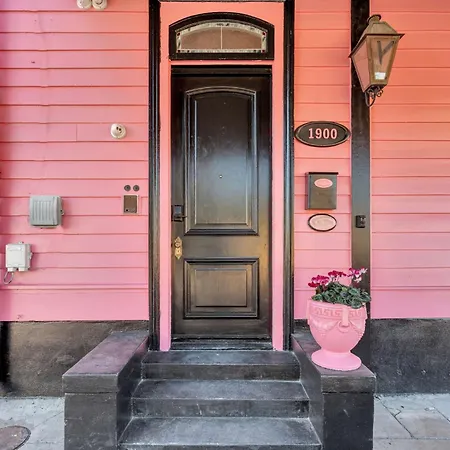 Barbie Dream W Hot Tub Sauna Near Fq Bed & Breakfast
