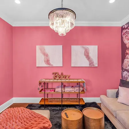 Barbie Dream W Hot Tub Sauna Near Fq Bed & Breakfast New Orleans