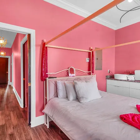 Barbie Dream W Hot Tub Sauna Near Fq Bed & Breakfast New Orleans