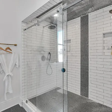 Barbie Dream W Hot Tub Sauna Near Fq 3* New Orleans