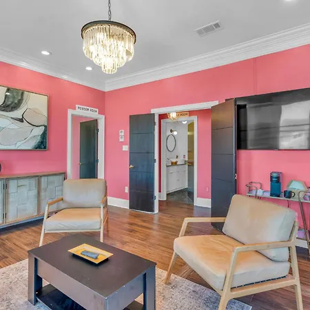Barbie Dream W Hot Tub Sauna Near Fq Bed & Breakfast New Orleans