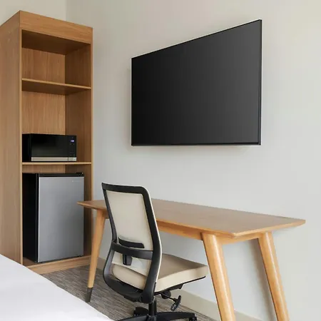 Hotel Element By Marriott Downtown 3*
