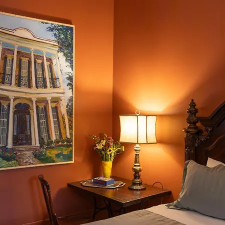 Pompadour Hotel