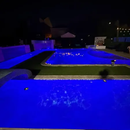 Blue Crawfish Boutique & Pool Bar New Orleans