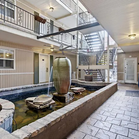 Frenchmen Private Wd Pool & Hot Tub Access Aparthotel 3*