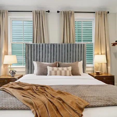 Grand Lush With Heated Pool Holiday home New Orleans