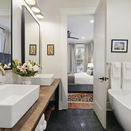 Grand Lush With Heated Pool New Orleans