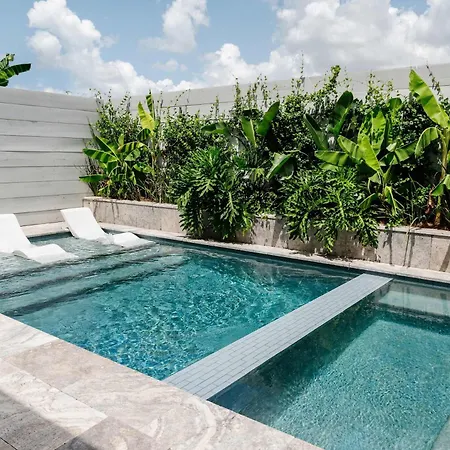 Holiday home Designer 6-bedroom Pool 1 Block To Parade Route New Orleans
