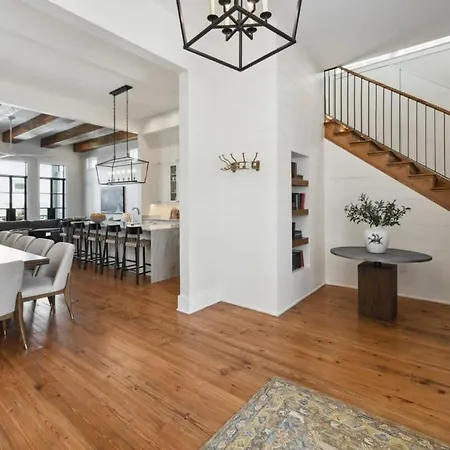 New Luxury Heated Pool & New Orleans