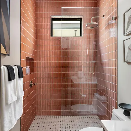 Luxury New Heated Pool And Holiday home New Orleans