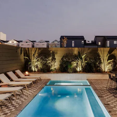 Holiday home Luxury New Heated Pool And