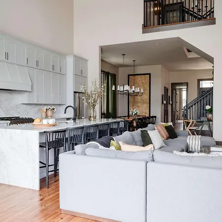 Designer 7 Bedroom Heated Pool Heirloom * New Orleans