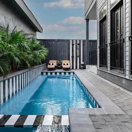 Designer 1 Block To Magazine Heated Pool&spa