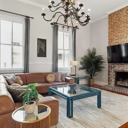 Bed & Breakfast Opulent Expansive Unit Heated Pool And 4*